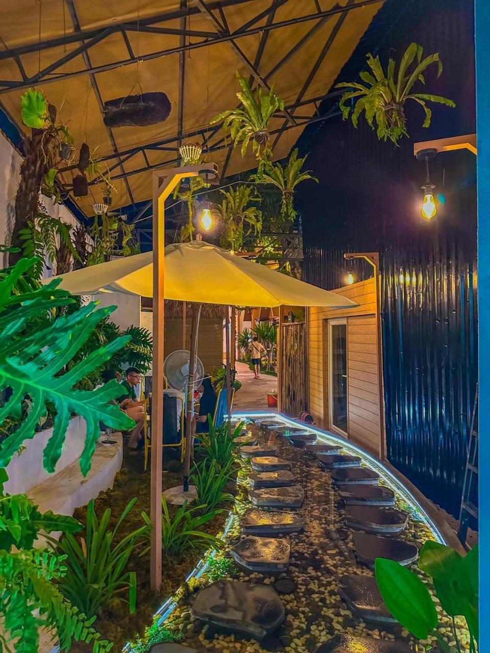 La Garden Homestay Long Xuyên 外观 照片
